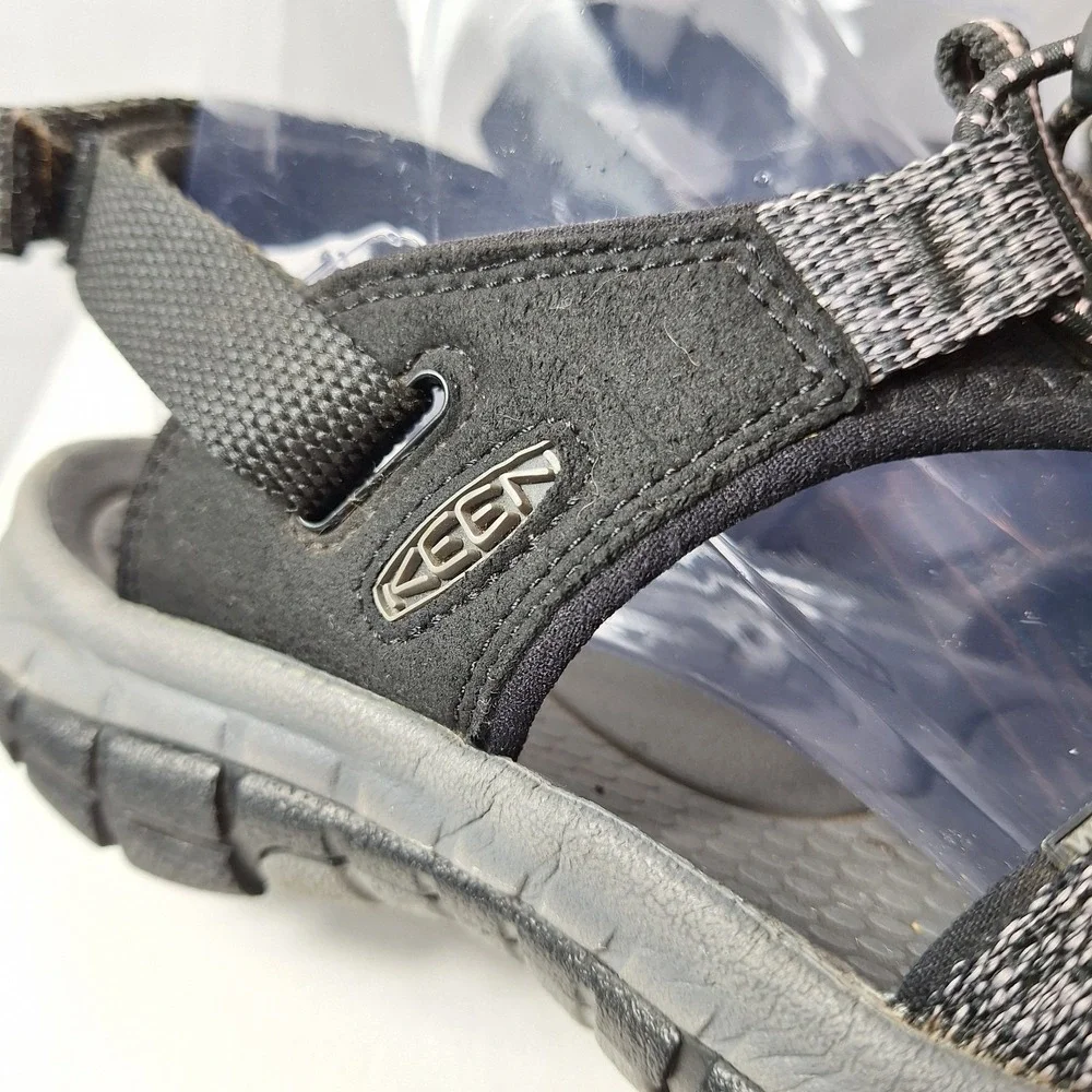 KEEN Ravine H2 Hiking Sandal Womens Sz 11 Black Gray Adjustable Bungee Closure